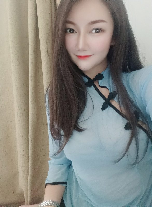 海珠安然可舌吻